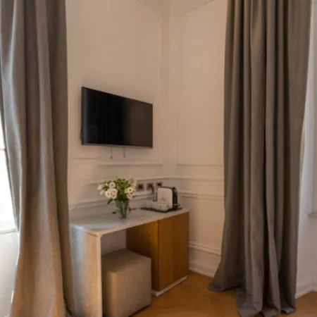 Via Chiodo Luxury 2*